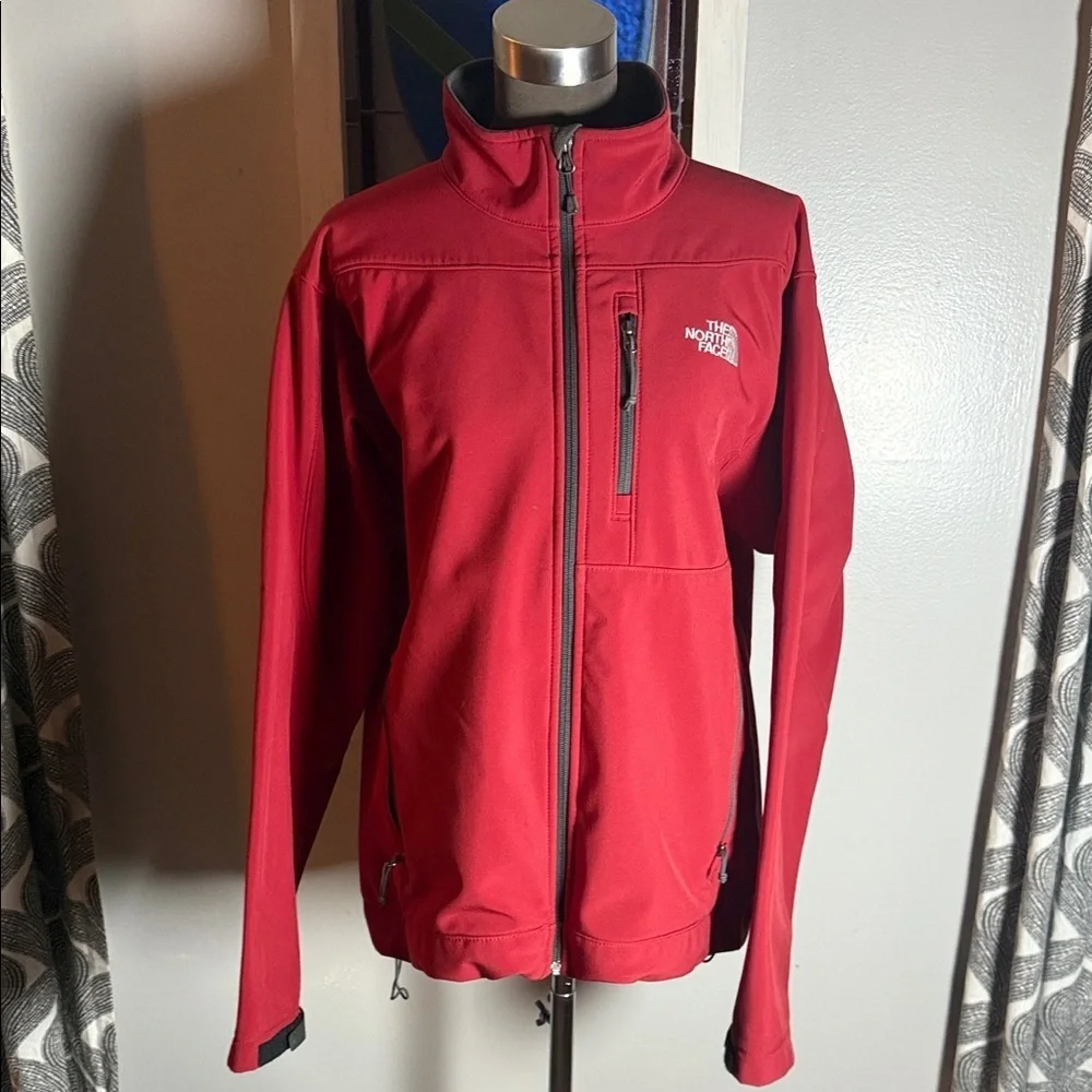 The North Face Men's Apex softshell jacket SZ Large Red